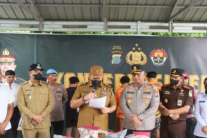 Polres Batu Bara Gelar Konferensi Pers Kasus Penganiayaan Berujung Maut di Tanjung Tiram: Empat Pelaku Diamankan.