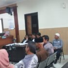 Jpu paksakan perkara jual beli tanah ajb asli muncul dipersidangan tanahnya masih milik pelapor .