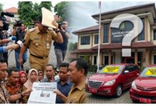 BPK BANTEN TEMUKAN ANGGARAN 29M.2 KENDARAAN DINAS TIDAK DI BAYAR PAJAKNYA CAMAT KARANG TENGAH MILIH KABUR DARI AWAK MEDIA.