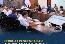 Pemerintah berencana memperkuat pelaksanaan pengendalian alih fungsi lahan sawah melalui.