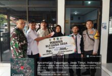 Penyaluran bantuan langsung tunai dana desa (BLT dd) tahun 2026 di balai desa segulung.