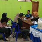 Desa bodag fasilitasi pembagian bantuan pangan dari pemerintah pusat melalui badan pangan nasional.