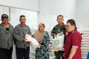 Pemdes Bulu Fasilitasi Pembagian Bantuan Pangan dari Pemerintah Pusat Melalui Badan Pangan Nasional.