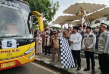 Ketua DPRD Kabupaten Tangerang, Muhamad Amud, secara langsung melepas keberangkatan 390 jemaah.