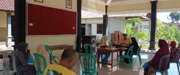 PEMERINTAH DESA NAMPU SALURKAN BANTUAN LANGSUNG TUNAI DANA DESA (BLT-DD) Rp300.000 KEPADA WARGA KURANG MAMPU.
