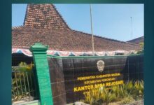 Pemerintah desa Rejosari dan beserta stafnya kec bonsari kabupaten Madiun mengucapkan Selamat hari jadi kabupaten Madiun ke-458 tahun.