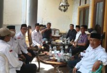Pelatihan keselamatan melaut, hingga penguatan UMKM berbasis produk laut bagi ibu-ibu nelayan di pesisir Tangerang.