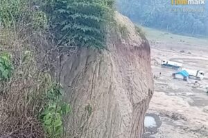 TAHUN GALIAN TANAH SEDALAM 30 METER DUGAAN  DI BEKINGI OKNUM.