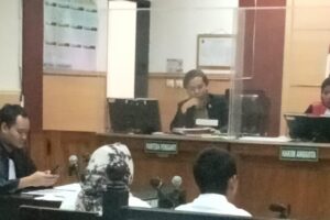 PEJABAT DINAS CATATAN SIPIL DKI JAKARTA DISIDANGKAN KASUS TALI AIR DI TEMUKAN KONDOM OLEH ISTRI SAHNYA.