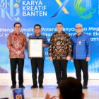 Sebagai upaya memperkuat iklim investasi dan meningkatkan kualitas pelayanan publik.